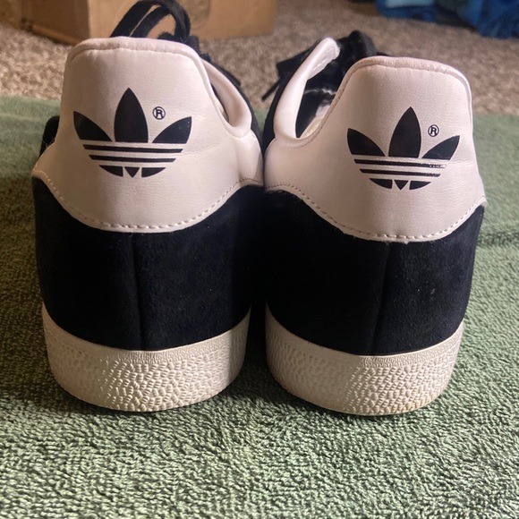 (SOLD) Adidas Originals Gazelle Suede Shoes - Picture 8 of 9